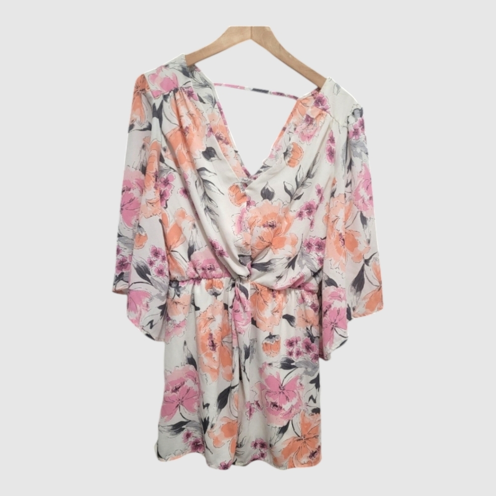 Charlotte Russe Ladies Floral V-Neck Romper